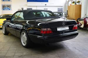Image 29/36 of Mercedes-Benz E 320 (1995)