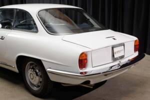 Image 36/98 de Alfa Romeo 2600 Sprint (1964)