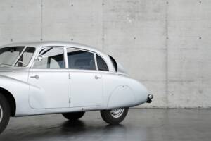 Image 2/50 of Tatra T 87 (1949)