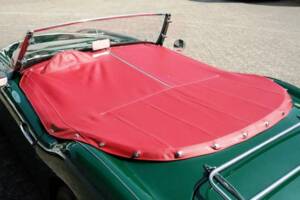 Image 8/40 of Austin-Healey 3000 Mk II (BT7) (1961)