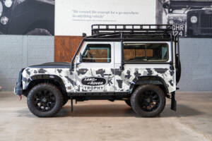 Immagine 6/30 di Land Rover Defender 90 Works V8 (2012)