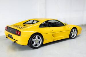 Image 36/36 de Ferrari F 355 Berlinetta (1995)