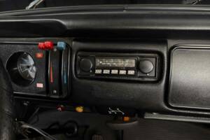 Image 10/59 of Volkswagen T2b Westfalia (1973)