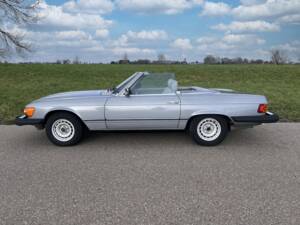 Image 8/8 de Mercedes-Benz 380 SL (1982)