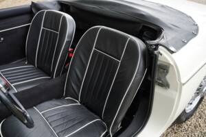 Bild 28/50 von MG MGB (1966)
