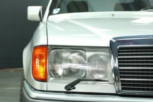 Bild 40/50 von Mercedes-Benz 300 E-24 (1992)