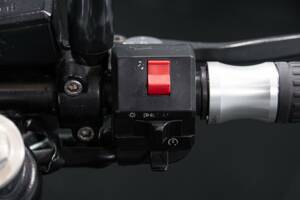 Image 40/50 de Triumph DUMMY (1995)