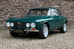 Image 27/50 of Alfa Romeo 2000 GTV (1973)