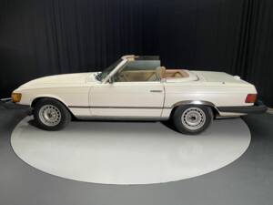 Image 6/8 of Mercedes-Benz 380 SL (1983)