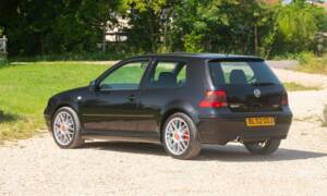 Bild 6/43 von Volkswagen Golf IV 1.8T GTI (2002)