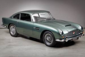 Image 3/26 de Aston Martin DB 4 Vantage (1962)