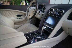 Image 20/28 of Bentley Continental GT V8 (2016)