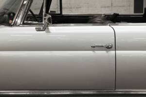 Image 48/48 of Mercedes-Benz 280 SE (1969)