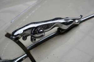 Image 18/27 of Jaguar Mk II 2.4 (1960)
