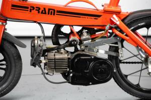 Afbeelding 34/50 van Pram DUMMY (1979)