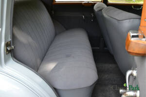 Image 27/50 of Mercedes-Benz 220 (1952)