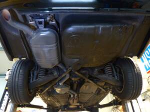 Image 21/83 de Mercedes-Benz E 220 (1996)