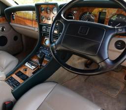 Bild 32/50 von Bentley Continental R (1996)