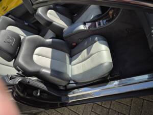 Immagine 2/8 di Mercedes-Benz CLK 320 (1998)