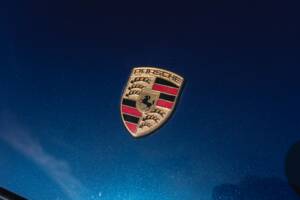 Image 15/52 of Porsche 911 Carrera 4 (1997)