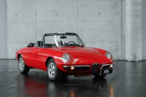 Immagine 6/47 di Alfa Romeo 1300 Spider Junior (1969)