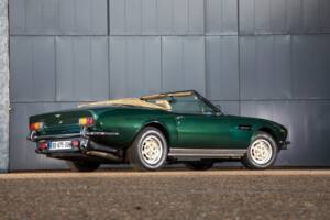 Image 11/20 of Aston Martin V8 (1981)