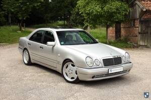 Image 8/98 de Mercedes-Benz E 50 AMG (1996)