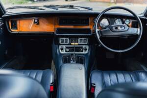 Imagen 31/50 de Jaguar XJ 6 4.2 (1982)