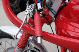 Image 34/44 of Moto Guzzi DUMMY (1972)