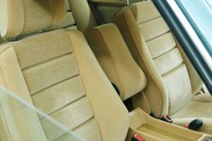 Bild 42/50 von Mercedes-Benz 380 SEC (1983)