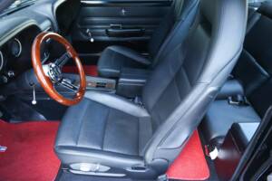 Image 21/50 of Ford Mustang 302 (1969)