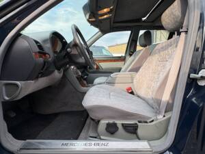 Immagine 10/28 di Mercedes-Benz 400 SE (1992)