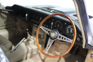 Bild 24/39 von Jaguar E-Type 4.2 (1966)