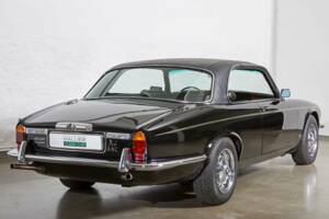 Image 7/31 of Jaguar XJ 5.3 C (1978)