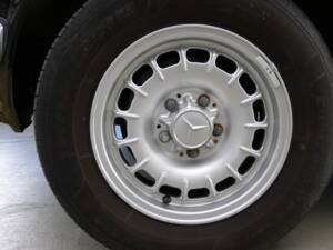 Image 33/44 of Mercedes-Benz 280 (1978)