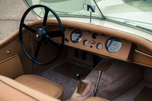 Image 22/45 of Jaguar XK 120 OTS (1950)