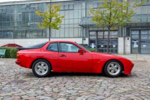 Image 8/22 of Porsche 944 (1982)