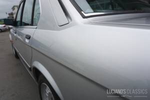 Image 22/59 of BMW 528i (1982)