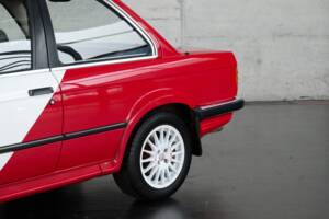Bild 5/50 von BMW 325i (1986)