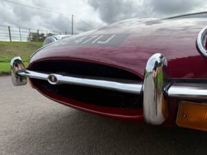 Immagine 29/29 di Jaguar E-Type (1970)