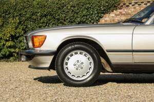 Bild 29/50 von Mercedes-Benz 560 SL (1987)