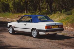 Bild 17/36 von BMW 318i (1991)