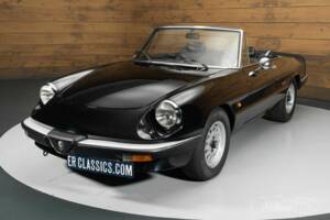 Image 2/19 of Alfa Romeo 1.6 Spider (1986)