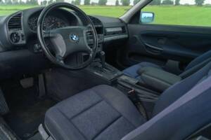 Bild 36/40 von BMW 316i (1998)