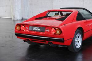 Image 21/50 of Ferrari 308 GTSi (1982)