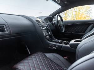 Afbeelding 4/69 van Aston Martin DBS (2012)