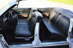 Image 9/50 of Lincoln Continental Convertible (1967)