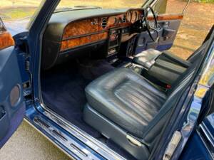 Bild 24/47 von Bentley T 2 (1977)