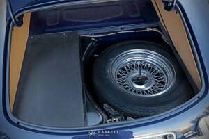 Image 71/80 de Jaguar Type E 4.2 (1966)