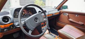 Immagine 8/16 di Mercedes-Benz 280 CE (1977)